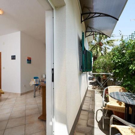 Apartments Mare - 30 M From Pebble Beach Seget Vranjica Eksteriør billede