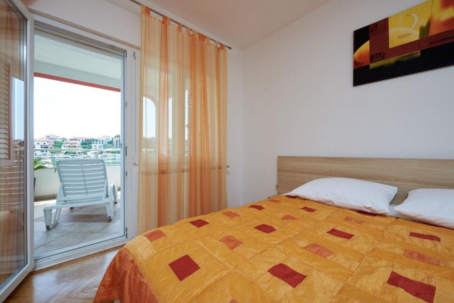 Apartments Mare - 30 M From Pebble Beach Seget Vranjica Eksteriør billede
