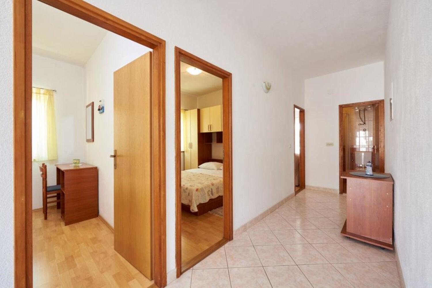 Apartments Mare - 30 M From Pebble Beach Seget Vranjica Eksteriør billede
