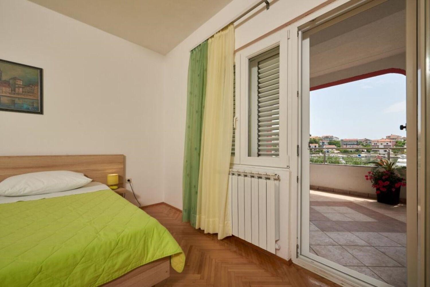 Apartments Mare - 30 M From Pebble Beach Seget Vranjica Eksteriør billede