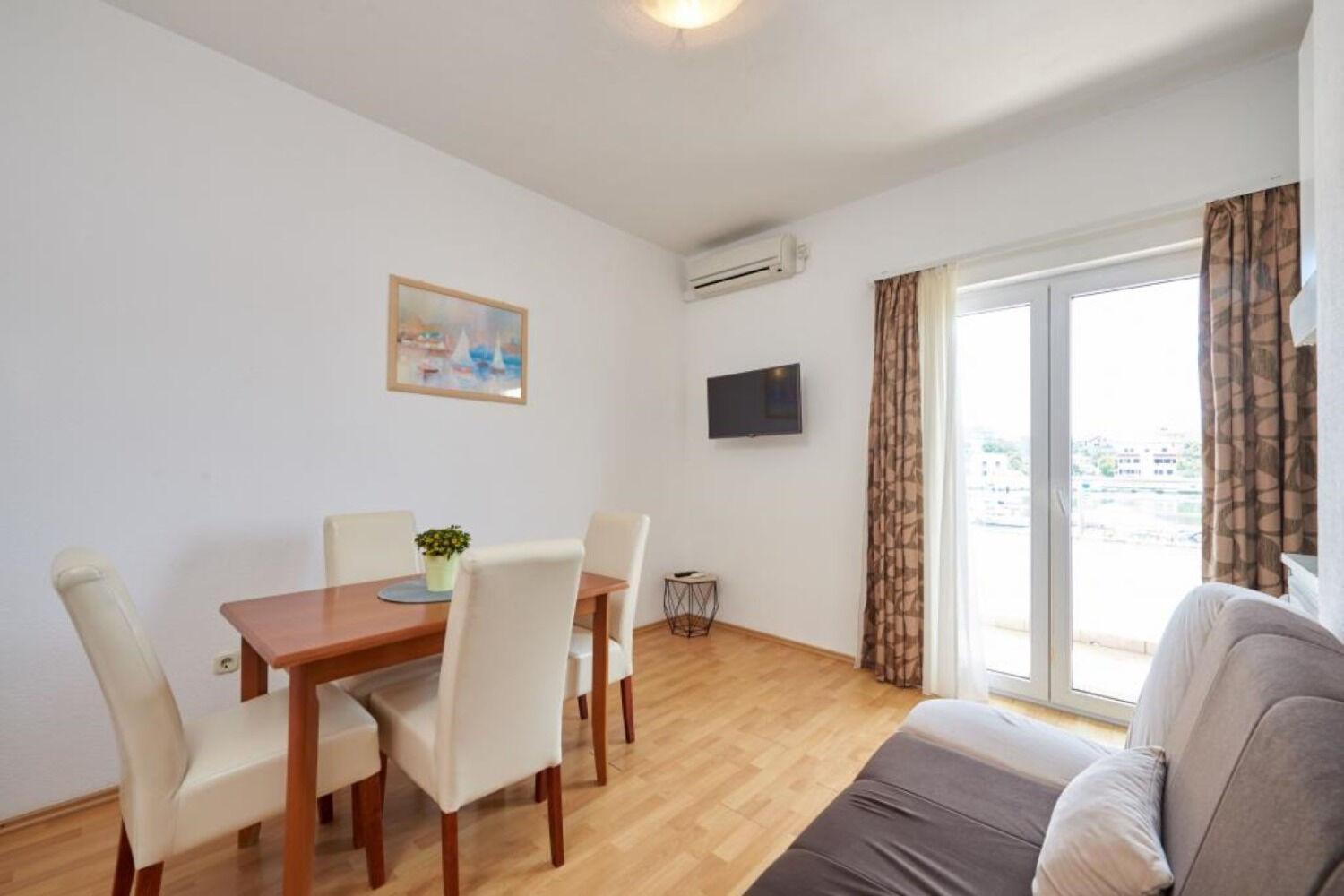 Apartments Mare - 30 M From Pebble Beach Seget Vranjica Eksteriør billede