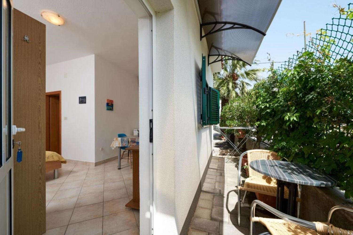 Apartments Mare - 30 M From Pebble Beach Seget Vranjica Eksteriør billede