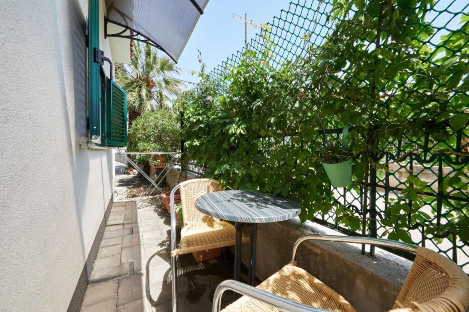 Apartments Mare - 30 M From Pebble Beach Seget Vranjica Eksteriør billede